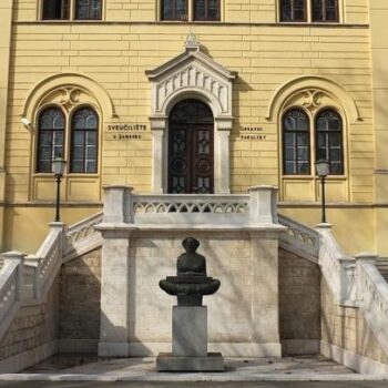 Sveučilište u Zagrebu (preuzeto: studentski.hr)