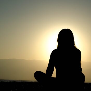 Meditacija nas čini bistrijima, sretnijima i opuštenijima
