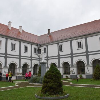 Slavonske ljepote: Slavonski Brod, Pleternica i planinarske rute