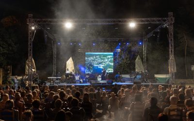 “Jedna noć u Kostreni” – Mladi kostrenski festival ispisuje predivnu glazbenu razglednicu