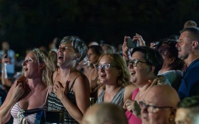 “Jedna noć u Kostreni” – Mladi kostrenski festival ispisuje predivnu glazbenu razglednicu