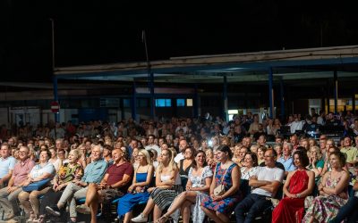 “Jedna noć u Kostreni” – Mladi kostrenski festival ispisuje predivnu glazbenu razglednicu