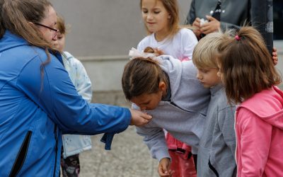 Velika proslava u Kostreni: Otvoreno školsko košarkaško igralište i obilježen Eko dan