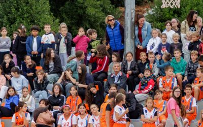 Velika proslava u Kostreni: Otvoreno školsko košarkaško igralište i obilježen Eko dan