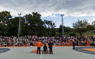 Velika proslava u Kostreni: Otvoreno školsko košarkaško igralište i obilježen Eko dan