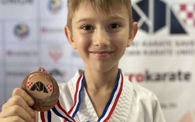 Mladi karatisti vratili se u Kostrenu s brojnim medaljama