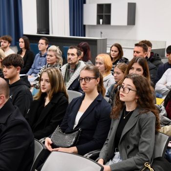 Potpisani ugovori o stipendiranju kostrenskih učenika i studenata