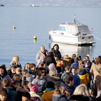 Sv. Nikola doplovio u Žurkovo i razveselio male Kostrenjane