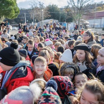 Sv. Nikola doplovio u Žurkovo i razveselio male Kostrenjane