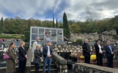 Polaganje vijenaca uoči blagdana Svih svetih Polaganje vijenaca uoči blagdana Svih svetih