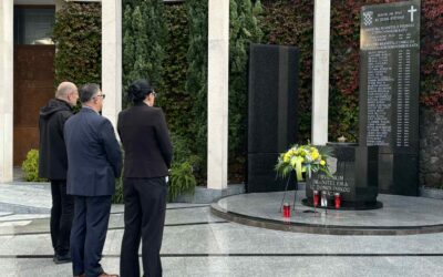 Polaganje vijenaca uoči blagdana Svih svetih Polaganje vijenaca uoči blagdana Svih svetih