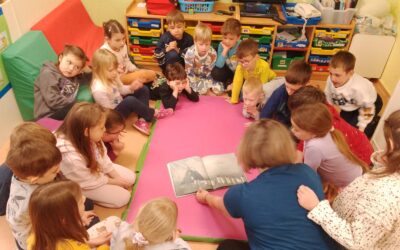 „Naša mala knjižnica“ u Kostreni – čarolija priča koja spaja vrtić, školu i knjižnicu