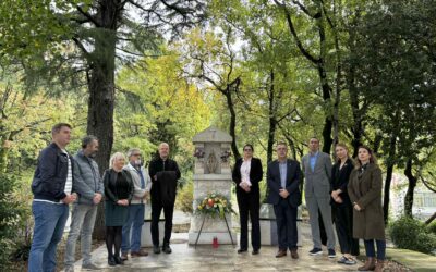 Polaganje vijenaca uoči blagdana Svih svetih Polaganje vijenaca uoči blagdana Svih svetih