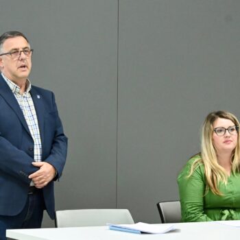 Rekordan broj ugovora o stipendiranju: Potpisani ugovori o stipendiranju za učenike i studente