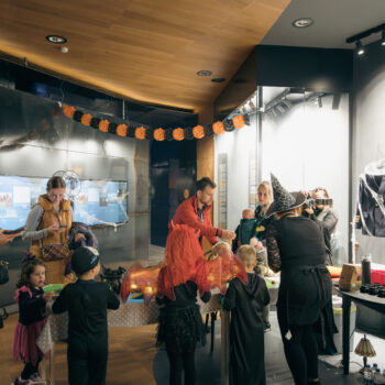 Veseli Halloween party u Kući kostrenskih pomoraca oduševio male i velike posjetitelje Veseli Halloween party u Kući kostrenskih pomoraca oduševio male i velike posjetitelje