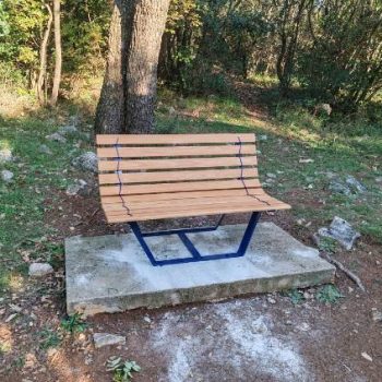 Obalni put dobio nove klupe