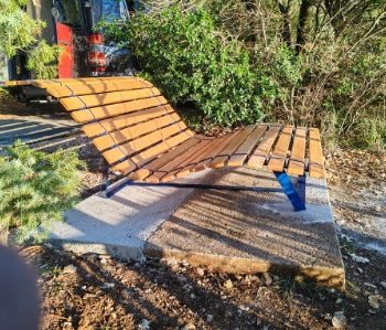 Obalni put dobio nove klupe