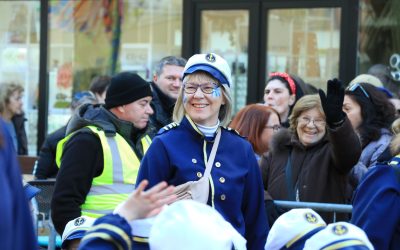 FOTOCRTICA: Veseli Kostrenski mornarići i čudesni Kostrenski hrast oduševili nastupom na Dječjoj karnevalskoj povorci