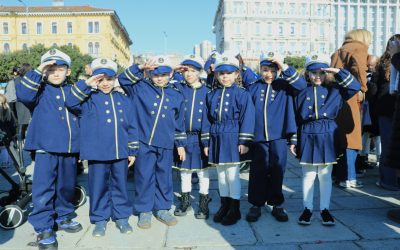FOTOCRTICA: Veseli Kostrenski mornarići i čudesni Kostrenski hrast oduševili nastupom na Dječjoj karnevalskoj povorci