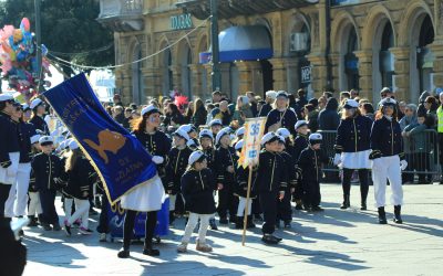 FOTOCRTICA: Veseli Kostrenski mornarići i čudesni Kostrenski hrast oduševili nastupom na Dječjoj karnevalskoj povorci