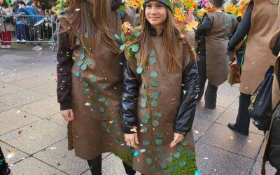 FOTOCRTICA: Veseli Kostrenski mornarići i čudesni Kostrenski hrast oduševili nastupom na Dječjoj karnevalskoj povorci