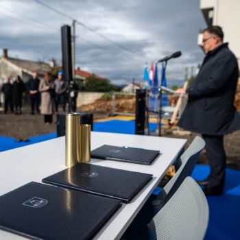 U Kostreni položen kamen temeljac za prvu POS zgradu