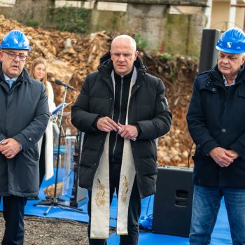 U Kostreni položen kamen temeljac za prvu POS zgradu