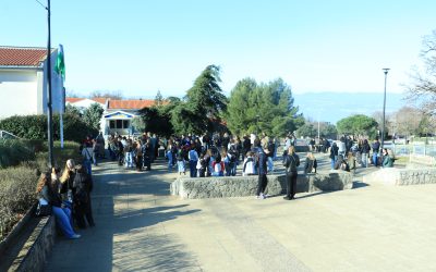 OŠ Kostrena ugostila 100 učenika na Županijskom natjecanju iz engleskog jezika