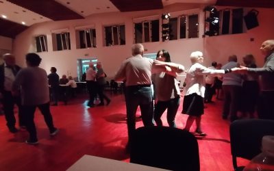 „Zaplešimo kao nekad u 8“ ponovno okuplja ljubitelje plesa u kostrenskoj Čitaoni