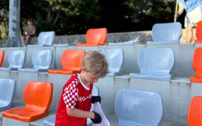 Roditelji i članovi kluba udružili snage u radnoj akciji čišćenja košarkaškog igrališta