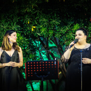 Katja i Andrina povele publiku na nostalgično glazbeno putovanje
